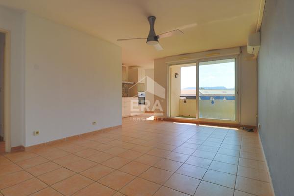Appartement 10ème - Secteur Saint Jean - 3 pièces 71 m2 - Balcon - Parking - Traversant