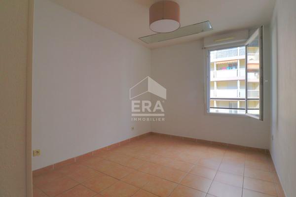 Appartement 10ème - Secteur Saint Jean - 3 pièces 71 m2 - Balcon - Parking - Traversant