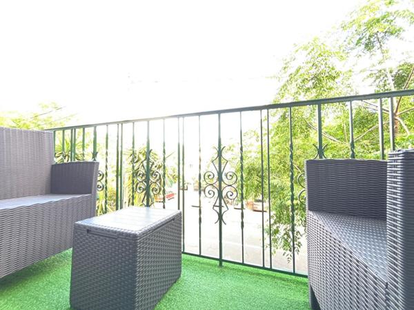 Magnifique appartement T3 de 77 m2  avec garage, situé au second et dernier étage sans ascenseur d'une petite copropriété aux faibles charges