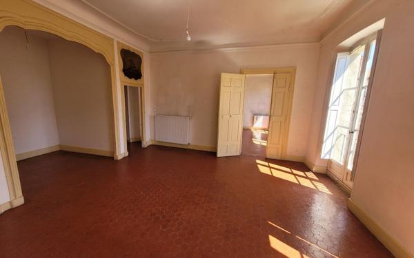 Appartement à vendre    5 pièces • 100 m2 Avignon