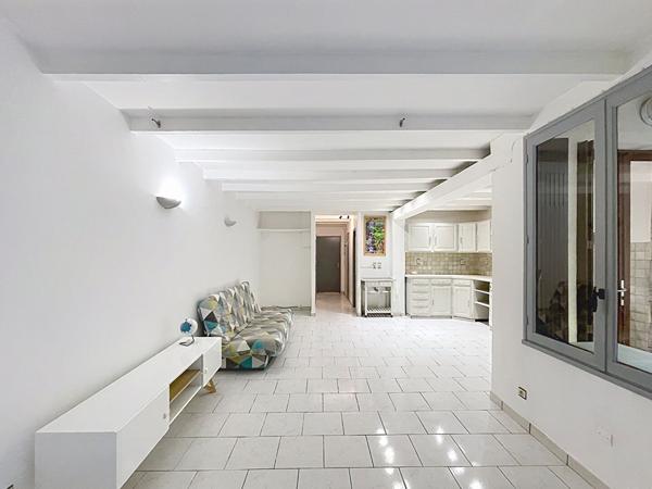 Appartement Manosque 2 pièces 52.88 m2 carrez avec cour intérieure