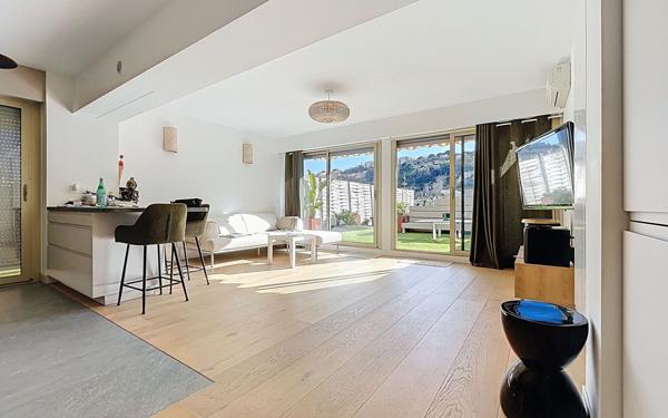 Appartement à vendre    3 pièces • 70,69 m2 Nice