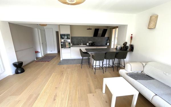 Appartement à vendre    3 pièces • 70,69 m2 Nice