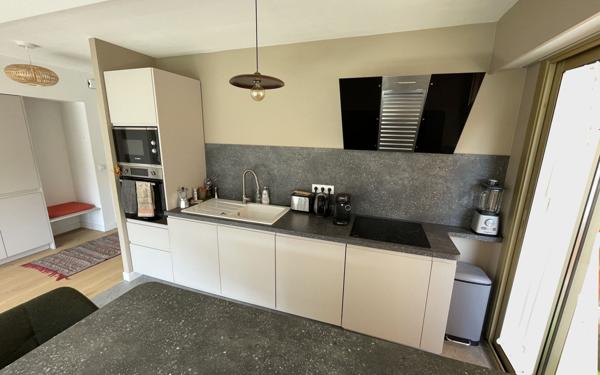 Appartement à vendre    3 pièces • 70,69 m2 Nice