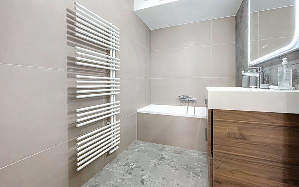 Appartement à vendre    3 pièces • 70,69 m2 Nice