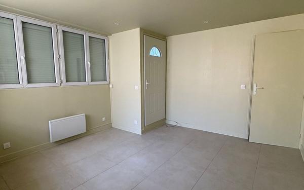 Appartement à louer    1 pièce •  Aubervilliers