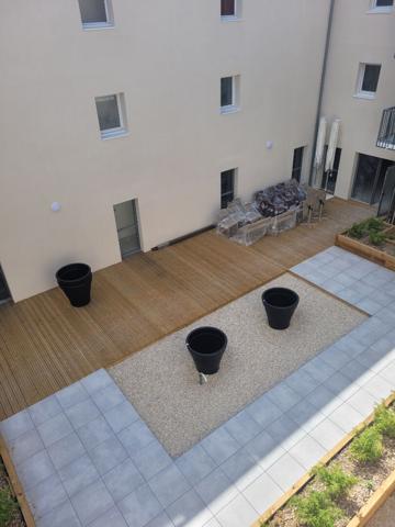 Appartement 2 pièce(s) 40 m2 UNIQUEMENT POUR RETRAITES