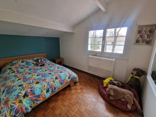 Maison de 190 M2 avec 2 grands garages sur un terrain de 2010 M2