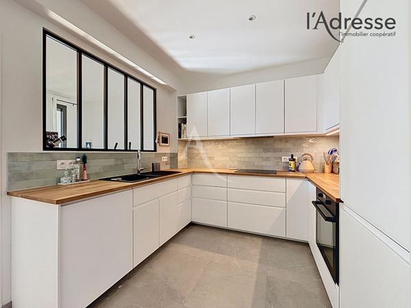 Suresnes limite Puteaux - Appartement d'architecte - 95m² - Terrasse - Place de stationnement en sus - Prestations ***