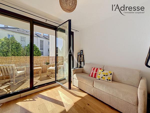 Suresnes limite Puteaux - Appartement d'architecte - 95m² - Terrasse - Place de stationnement en sus - Prestations ***