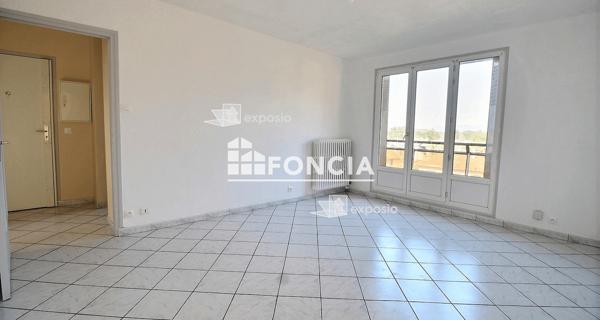 Location Appartement 4 pièces 69 m² - Saint-martin-d'hères 38400