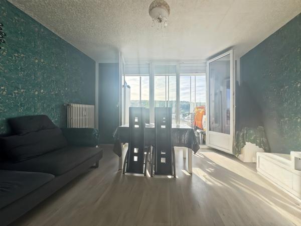 Grand appartement familial de 101 m2- 4 chambres - balcons - Chenôve (21)