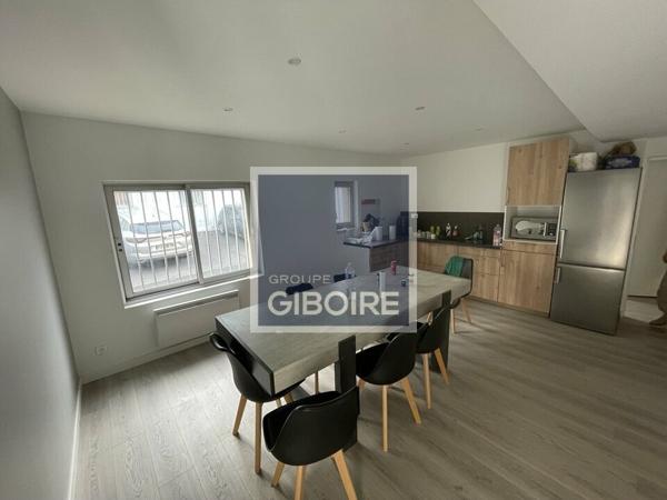 Local d'activites 240 m² à louer LA CHAPELLE SUR ERDRE (réf : 44.019036)