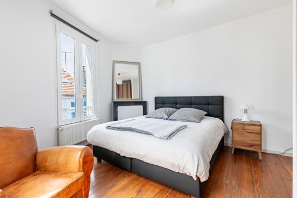RUEIL-MALMAISON - COEUR DE VILLE - MAISON 65 M² - REFAITE A NEUF - 2 CHAMBRES - SOUS-SOL - PARKING EN LOCATION -