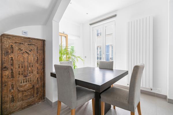 RUEIL-MALMAISON - COEUR DE VILLE - MAISON 65 M² - REFAITE A NEUF - 2 CHAMBRES - SOUS-SOL - PARKING EN LOCATION -