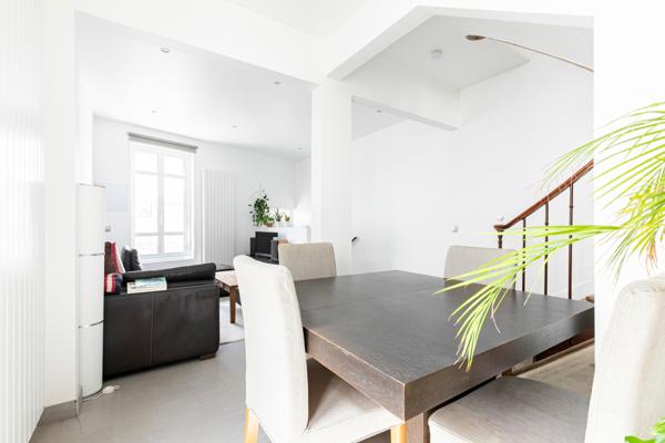RUEIL-MALMAISON - COEUR DE VILLE - MAISON 65 M² - REFAITE A NEUF - 2 CHAMBRES - SOUS-SOL - PARKING EN LOCATION -