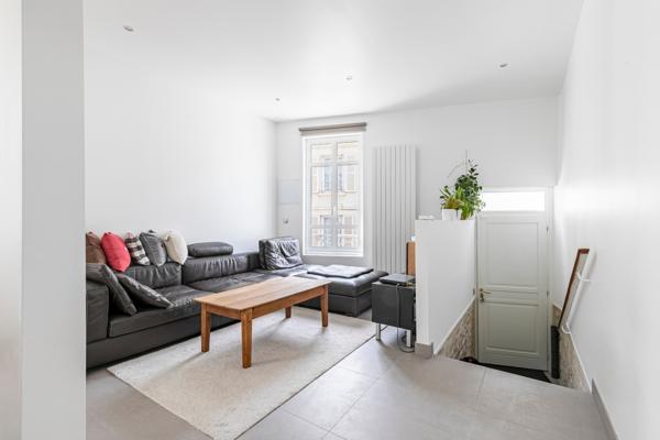 RUEIL-MALMAISON - COEUR DE VILLE - MAISON 65 M² - REFAITE A NEUF - 2 CHAMBRES - SOUS-SOL - PARKING EN LOCATION -