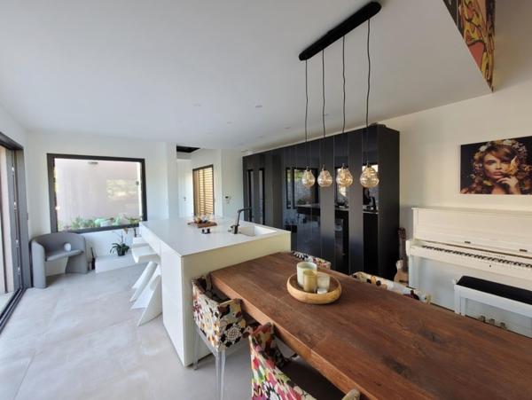 Maison 659 000 € Vourles 5 p 118 m² DPE C