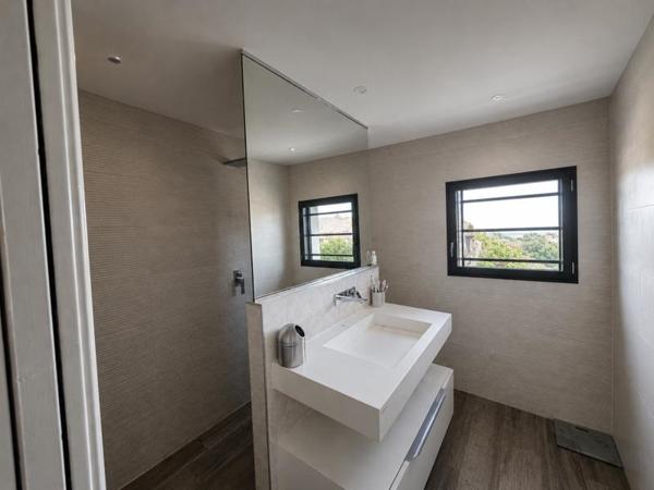 Maison 659 000 € Vourles 5 p 118 m² DPE C
