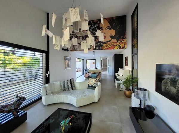 Maison 659 000 € Vourles 5 p 118 m² DPE C