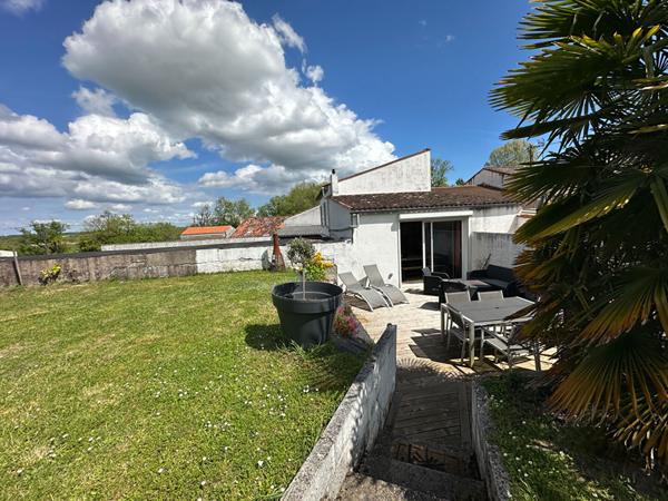 Maison Saintes 4 pièce(s) 85 m2