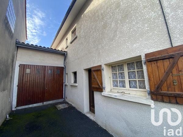 Maison 4 pièces de 99 m² à Soyaux (16800)