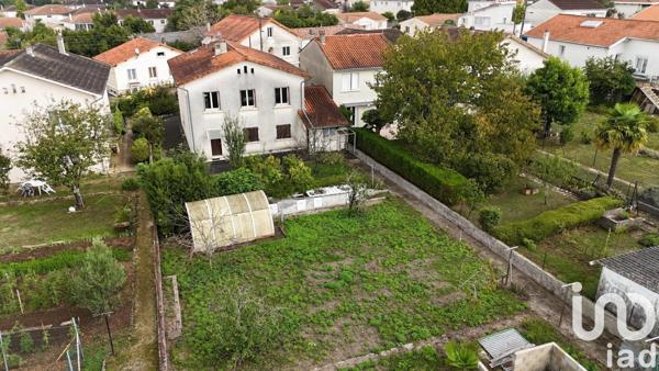 Maison 4 pièces de 99 m² à Soyaux (16800)