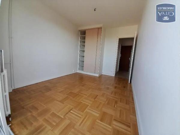 Appartement à louer 4 pièces 69.71m² Bourg-en-Bresse (01000)