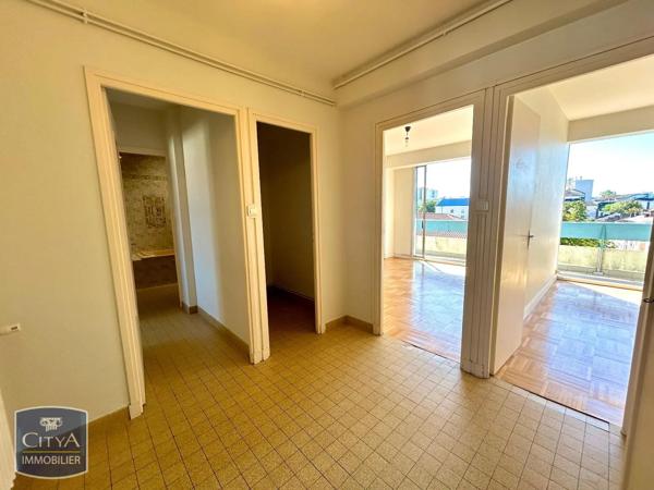 Appartement à louer 4 pièces 69.71m² Bourg-en-Bresse (01000)