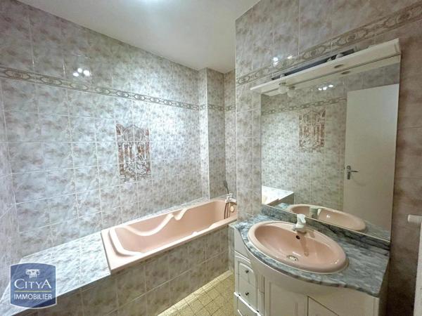 Appartement à louer 4 pièces 69.71m² Bourg-en-Bresse (01000)