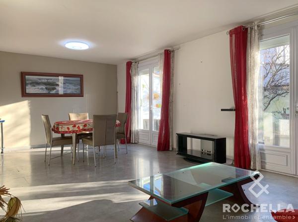 Maison 2 chambres, jardin, garage, atelier, proche toutes commodités.