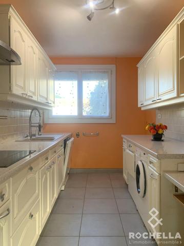 Maison 2 chambres, jardin, garage, atelier, proche toutes commodités.