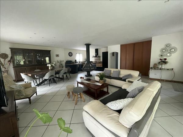 Maison à vendre |  Le Lardin-Saint-Lazare |  4 pièces | 116 m²