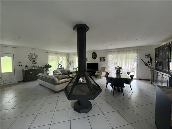 Maison à vendre |  Le Lardin-Saint-Lazare |  4 pièces | 116 m²