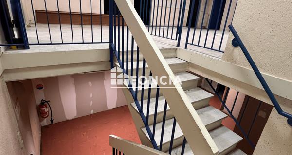 À vendre Local commercial 366.73 m² - Montauban 82000