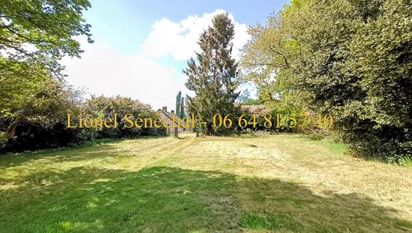 Longère à rénover de plus de 140 m2 avec des dépendances sur une parcelle de plus de 2 700 m2