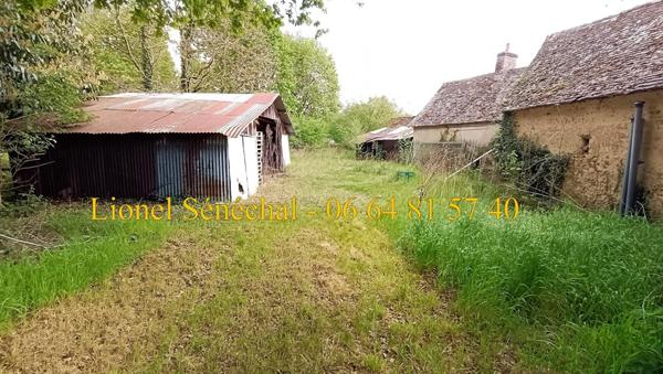 Longère à rénover de plus de 140 m2 avec des dépendances sur une parcelle de plus de 2 700 m2