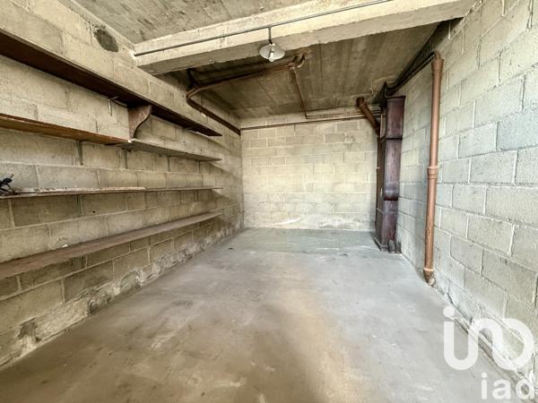 Immeuble à vendre 248 m² Désertines
