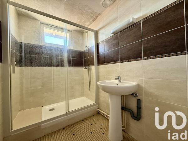 Immeuble à vendre 248 m² Désertines