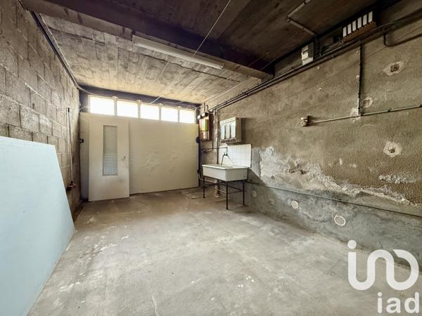 Immeuble à vendre 248 m² Désertines
