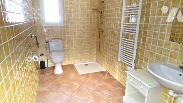 A vendre - Gréoux-Les-Bains (04) - Alpes de Haute Provence: Superbe appartement meublé d'env 34...