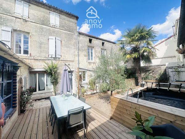 Maison 10 pièce(s) 6 chambre(s) 264.22 m²