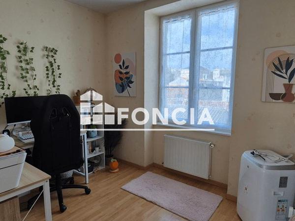 Location Appartement 3 pièces 44.2 m² - 2ème ETAGE - PORTE 7 Niort 79000