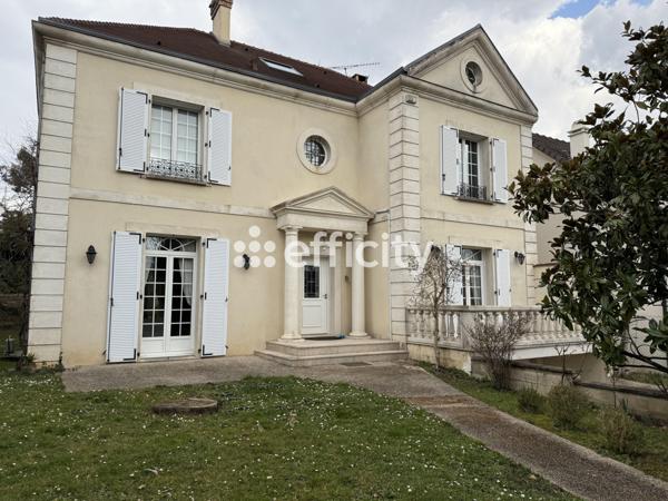 Maison 9 pièces - 225 m²