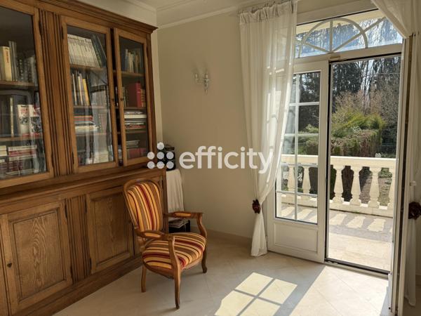 Maison 9 pièces - 225 m²