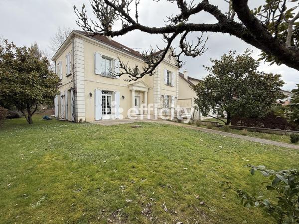 Maison 9 pièces - 225 m²
