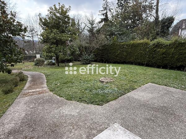 Maison 9 pièces - 225 m²