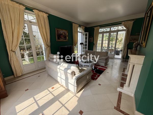 Maison 9 pièces - 225 m²