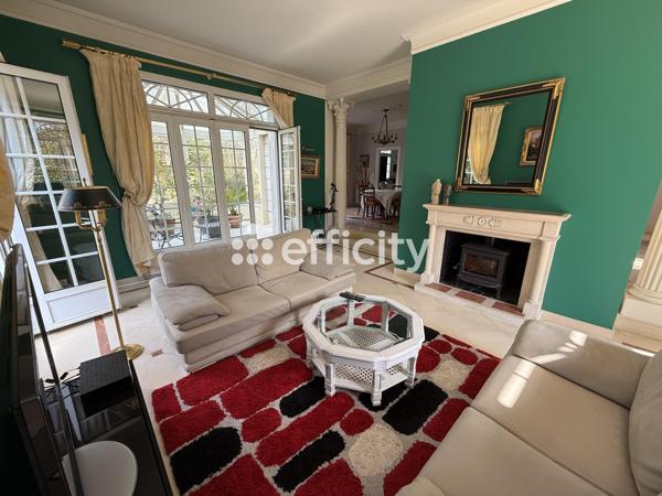 Maison 9 pièces - 225 m²