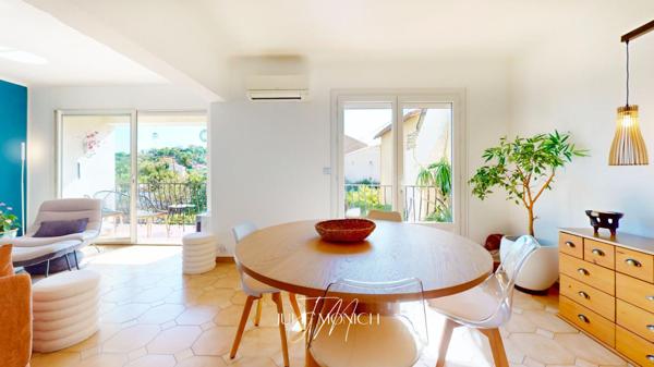 APPARTEMENT DE PRESTIGE ENTIÈREMENT RÉNOVÉ / TERRASSE VUE DÉGAGÉE